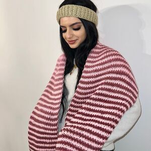 LIGHT AND DARK PINK MAUVE HANDMADE CHUNKY AND WIDE CROCHET WINTER BLANKET SCARF!